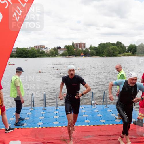 16.06.2024 - 7 Türme Triathlon MichiJ http://msf.ph/oto/6269260 16.06.2024 11:58:17 Schwimmen 375, 377, 455, 545, 590 meine-sportfotos.de