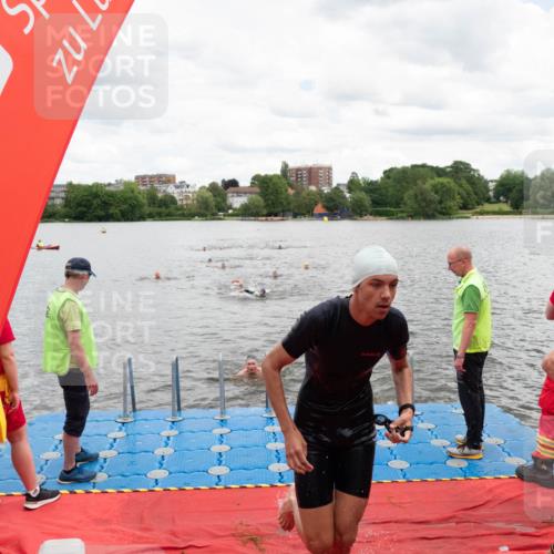 16.06.2024 - 7 Türme Triathlon MichiJ http://msf.ph/oto/6269262 16.06.2024 11:58:17 Schwimmen 375, 377, 455, 545, 590 meine-sportfotos.de