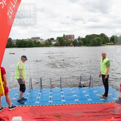16.06.2024 - 7 Türme Triathlon MichiJ http://msf.ph/oto/6269277 16.06.2024 11:58:22 Schwimmen 455, 545, 590 meine-sportfotos.de