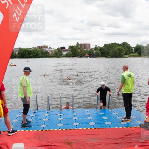 16.06.2024 - 7 Türme Triathlon MichiJ http://msf.ph/oto/6269293 16.06.2024 11:58:23 Schwimmen 455, 545, 590 meine-sportfotos.de