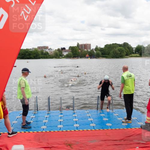 16.06.2024 - 7 Türme Triathlon MichiJ http://msf.ph/oto/6269302 16.06.2024 11:58:24 Schwimmen 455, 545, 590 meine-sportfotos.de