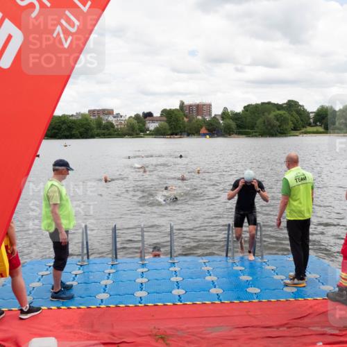 16.06.2024 - 7 Türme Triathlon MichiJ http://msf.ph/oto/6269306 16.06.2024 11:58:25 Schwimmen 409, 455, 545, 590 meine-sportfotos.de