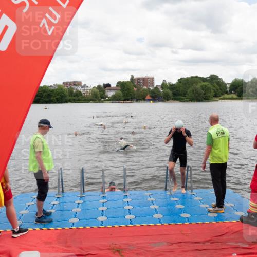 16.06.2024 - 7 Türme Triathlon MichiJ http://msf.ph/oto/6269311 16.06.2024 11:58:25 Schwimmen 409, 455, 545, 590 meine-sportfotos.de