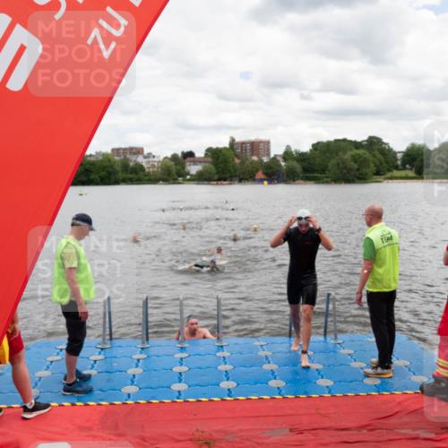 16.06.2024 - 7 Türme Triathlon MichiJ http://msf.ph/oto/6269320 16.06.2024 11:58:26 Schwimmen 409, 455, 466, 545, 590 meine-sportfotos.de