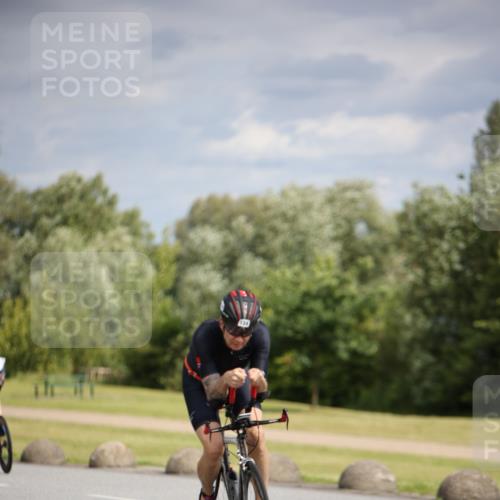 16.06.2024 - 26. Vierlanden-Triathlon Jannik Wohlers http://msf.ph/oto/6269329 16.06.2024 10:59:13 Radfahren 134, 147, 176, 238 meine-sportfotos.de