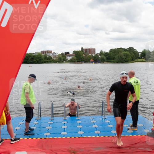 16.06.2024 - 7 Türme Triathlon MichiJ http://msf.ph/oto/6269335 16.06.2024 11:58:27 Schwimmen 409, 455, 466, 545, 590 meine-sportfotos.de