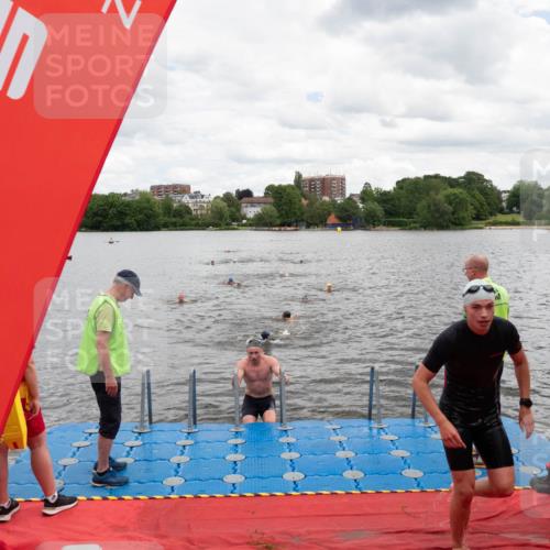 16.06.2024 - 7 Türme Triathlon MichiJ http://msf.ph/oto/6269346 16.06.2024 11:58:28 Schwimmen 409, 455, 466, 545, 590 meine-sportfotos.de