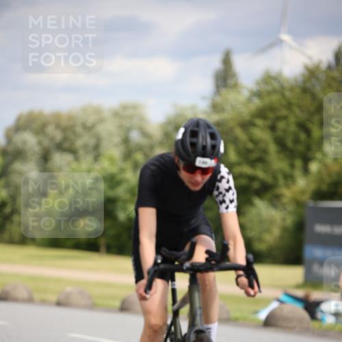 16.06.2024 - 26. Vierlanden-Triathlon Jannik Wohlers http://msf.ph/oto/6269351 16.06.2024 10:59:17 Radfahren 134, 147, 186 meine-sportfotos.de