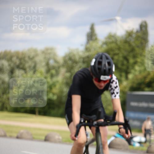 16.06.2024 - 26. Vierlanden-Triathlon Jannik Wohlers http://msf.ph/oto/6269356 16.06.2024 10:59:17 Radfahren 134, 147, 186 meine-sportfotos.de