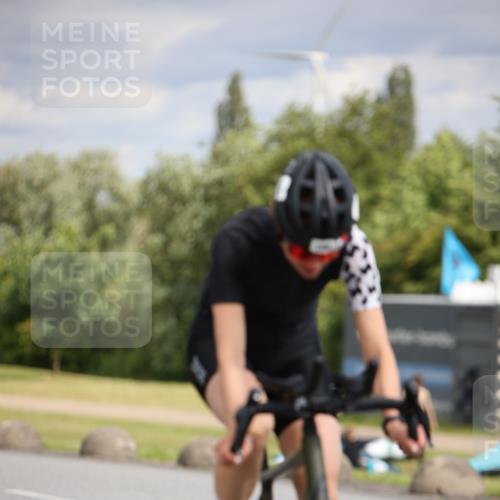 16.06.2024 - 26. Vierlanden-Triathlon Jannik Wohlers http://msf.ph/oto/6269359 16.06.2024 10:59:17 Radfahren 134, 147, 186 meine-sportfotos.de