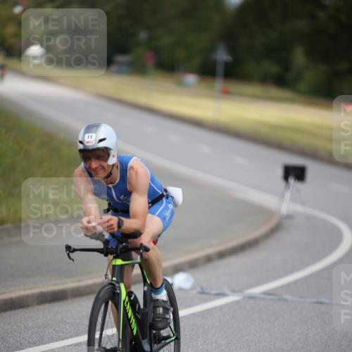 16.06.2024 - 26. Vierlanden-Triathlon Jannik Wohlers http://msf.ph/oto/6269379 16.06.2024 11:00:19 Radfahren 11, 92, 160 meine-sportfotos.de