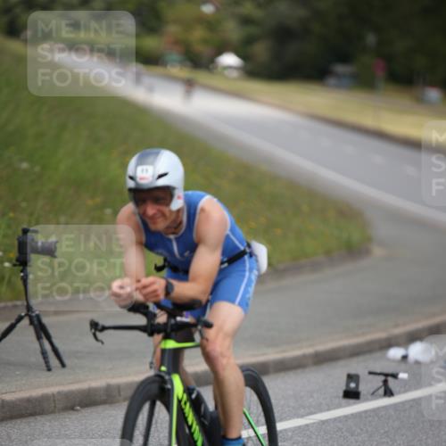 16.06.2024 - 26. Vierlanden-Triathlon Jannik Wohlers http://msf.ph/oto/6269385 16.06.2024 11:00:20 Radfahren 11, 92, 160 meine-sportfotos.de