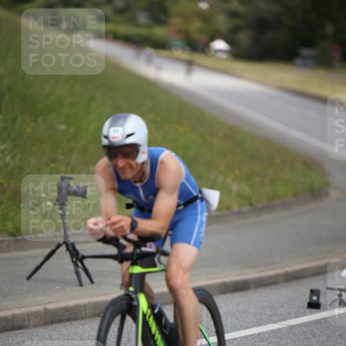16.06.2024 - 26. Vierlanden-Triathlon Jannik Wohlers http://msf.ph/oto/6269386 16.06.2024 11:00:20 Radfahren 11, 92, 160 meine-sportfotos.de