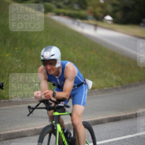 16.06.2024 - 26. Vierlanden-Triathlon Jannik Wohlers http://msf.ph/oto/6269387 16.06.2024 11:00:20 Radfahren 11, 92, 160 meine-sportfotos.de