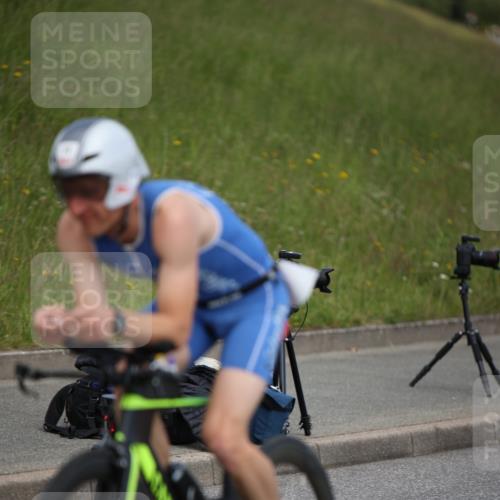16.06.2024 - 26. Vierlanden-Triathlon Jannik Wohlers http://msf.ph/oto/6269392 16.06.2024 11:00:20 Radfahren 11, 92, 160 meine-sportfotos.de