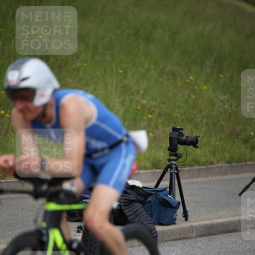 16.06.2024 - 26. Vierlanden-Triathlon Jannik Wohlers http://msf.ph/oto/6269393 16.06.2024 11:00:20 Radfahren 11, 92, 160 meine-sportfotos.de