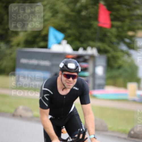 16.06.2024 - 26. Vierlanden-Triathlon Jannik Wohlers http://msf.ph/oto/6269412 16.06.2024 11:00:37 Radfahren 29, 112 meine-sportfotos.de