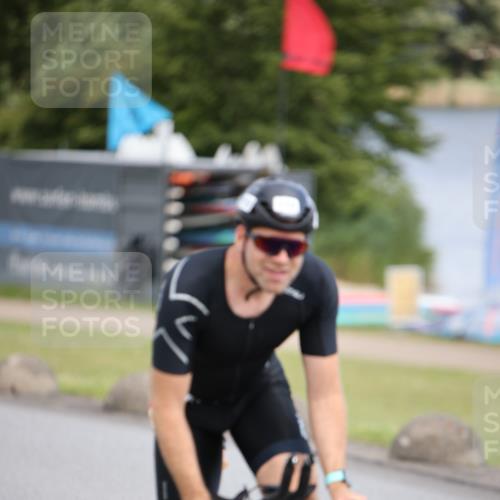 16.06.2024 - 26. Vierlanden-Triathlon Jannik Wohlers http://msf.ph/oto/6269414 16.06.2024 11:00:37 Radfahren 29, 112 meine-sportfotos.de
