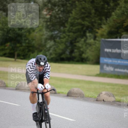 16.06.2024 - 26. Vierlanden-Triathlon Jannik Wohlers http://msf.ph/oto/6269440 16.06.2024 11:00:41 Radfahren 112, 218 meine-sportfotos.de