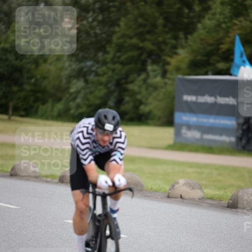 16.06.2024 - 26. Vierlanden-Triathlon Jannik Wohlers http://msf.ph/oto/6269444 16.06.2024 11:00:42 Radfahren 10, 112, 218 meine-sportfotos.de