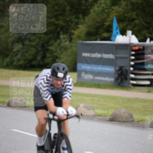 16.06.2024 - 26. Vierlanden-Triathlon Jannik Wohlers http://msf.ph/oto/6269447 16.06.2024 11:00:42 Radfahren 10, 112, 218 meine-sportfotos.de
