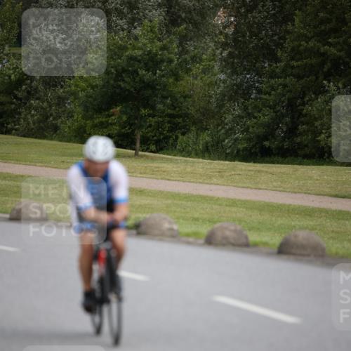 16.06.2024 - 26. Vierlanden-Triathlon Jannik Wohlers http://msf.ph/oto/6269450 16.06.2024 11:00:44 Radfahren 10, 218 meine-sportfotos.de