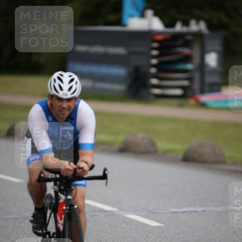 16.06.2024 - 26. Vierlanden-Triathlon Jannik Wohlers http://msf.ph/oto/6269461 16.06.2024 11:00:46 Radfahren 10, 52, 97, 218 meine-sportfotos.de