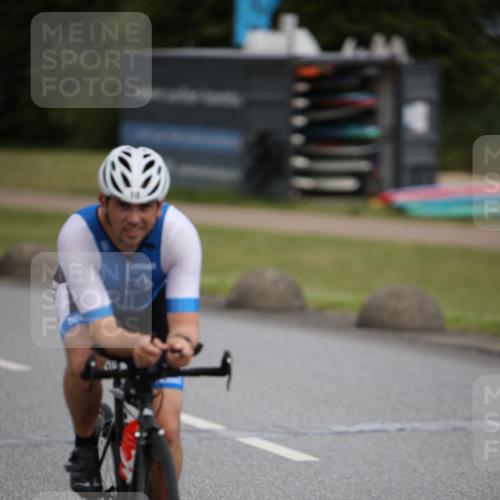 16.06.2024 - 26. Vierlanden-Triathlon Jannik Wohlers http://msf.ph/oto/6269463 16.06.2024 11:00:46 Radfahren 10, 52, 97, 218 meine-sportfotos.de
