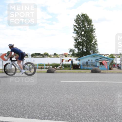 16.06.2024 - 26. Vierlanden-Triathlon Jannik Wohlers http://msf.ph/oto/6269470 16.06.2024 11:32:03 Radfahren 95, 129, 145, 206, 525, 552 meine-sportfotos.de