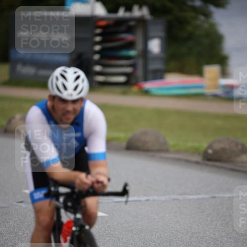 16.06.2024 - 26. Vierlanden-Triathlon Jannik Wohlers http://msf.ph/oto/6269471 16.06.2024 11:00:46 Radfahren 10, 52, 97, 218 meine-sportfotos.de