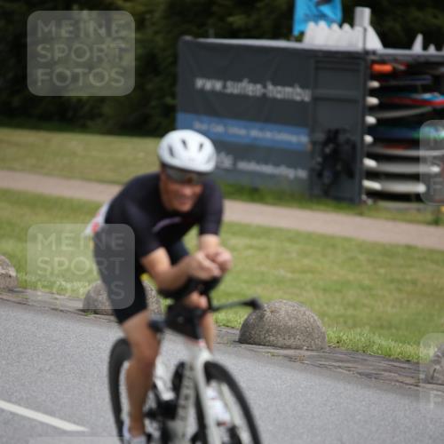 16.06.2024 - 26. Vierlanden-Triathlon Jannik Wohlers http://msf.ph/oto/6269503 16.06.2024 11:01:19 Radfahren 1, 131 meine-sportfotos.de