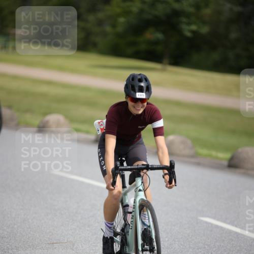 16.06.2024 - 26. Vierlanden-Triathlon Jannik Wohlers http://msf.ph/oto/6269516 16.06.2024 11:01:28 Radfahren 1, 4, 53, 176, 189, 224 meine-sportfotos.de