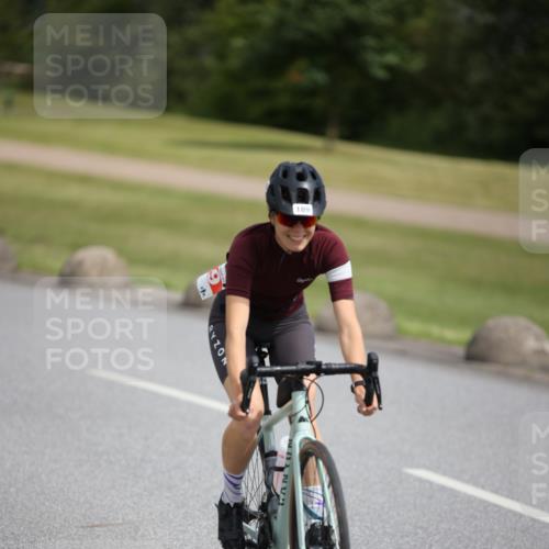 16.06.2024 - 26. Vierlanden-Triathlon Jannik Wohlers http://msf.ph/oto/6269517 16.06.2024 11:01:28 Radfahren 1, 4, 53, 176, 189, 224 meine-sportfotos.de