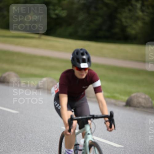 16.06.2024 - 26. Vierlanden-Triathlon Jannik Wohlers http://msf.ph/oto/6269534 16.06.2024 11:01:28 Radfahren 1, 4, 53, 176, 189, 224 meine-sportfotos.de