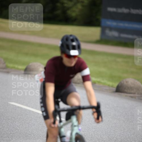 16.06.2024 - 26. Vierlanden-Triathlon Jannik Wohlers http://msf.ph/oto/6269539 16.06.2024 11:01:29 Radfahren 1, 4, 53, 176, 189, 224 meine-sportfotos.de