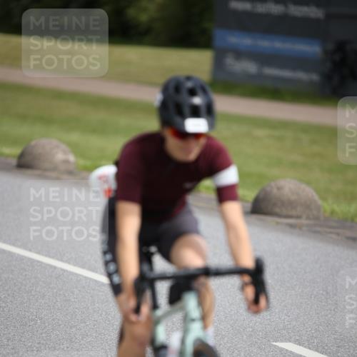 16.06.2024 - 26. Vierlanden-Triathlon Jannik Wohlers http://msf.ph/oto/6269541 16.06.2024 11:01:29 Radfahren 1, 4, 53, 176, 189, 224 meine-sportfotos.de