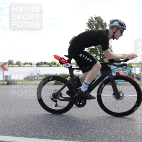 16.06.2024 - 26. Vierlanden-Triathlon Jannik Wohlers http://msf.ph/oto/6269572 16.06.2024 11:32:35 Radfahren 339, 351, 571 meine-sportfotos.de