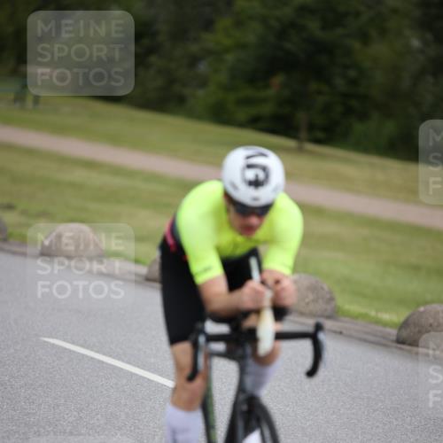 16.06.2024 - 26. Vierlanden-Triathlon Jannik Wohlers http://msf.ph/oto/6269582 16.06.2024 11:02:40 Radfahren 6, 89, 134, 142 meine-sportfotos.de