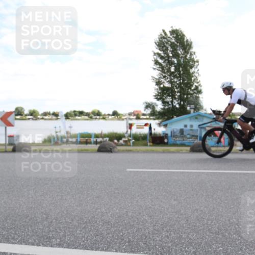 16.06.2024 - 26. Vierlanden-Triathlon Jannik Wohlers http://msf.ph/oto/6269669 16.06.2024 11:32:40 Radfahren 53, 102, 339, 571 meine-sportfotos.de