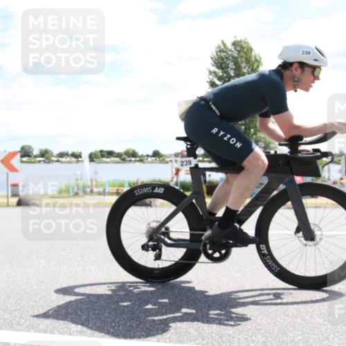 16.06.2024 - 26. Vierlanden-Triathlon Jannik Wohlers http://msf.ph/oto/6269678 16.06.2024 11:33:18 Radfahren 176, 239, 275, 289, 412, 613 meine-sportfotos.de