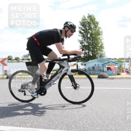 16.06.2024 - 26. Vierlanden-Triathlon Jannik Wohlers http://msf.ph/oto/6269699 16.06.2024 11:33:41 Radfahren 11, 19, 29, 56, 112, 113, 158, 168, 263, 331 meine-sportfotos.de