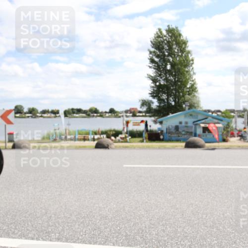 16.06.2024 - 26. Vierlanden-Triathlon Jannik Wohlers http://msf.ph/oto/6269702 16.06.2024 11:33:49 Radfahren 19, 152, 173, 193, 263, 310, 352 meine-sportfotos.de