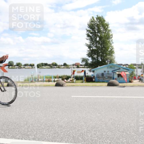 16.06.2024 - 26. Vierlanden-Triathlon Jannik Wohlers http://msf.ph/oto/6269704 16.06.2024 11:33:51 Radfahren 6, 19, 152, 173, 193, 233, 310, 352 meine-sportfotos.de