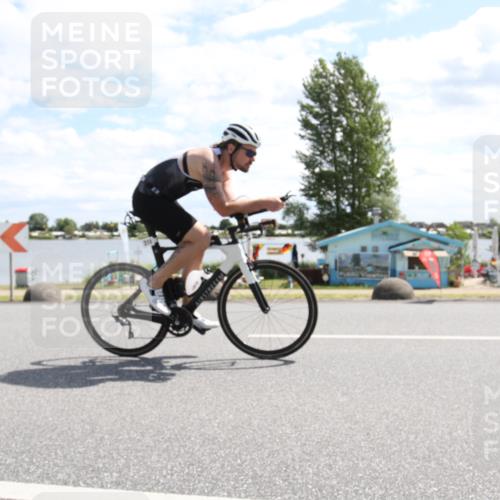 16.06.2024 - 26. Vierlanden-Triathlon Jannik Wohlers http://msf.ph/oto/6269707 16.06.2024 11:33:52 Radfahren 6, 152, 173, 193, 233, 310, 352 meine-sportfotos.de