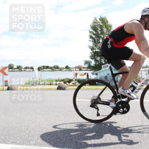 16.06.2024 - 26. Vierlanden-Triathlon Jannik Wohlers http://msf.ph/oto/6269716 16.06.2024 11:33:55 Radfahren 6, 152, 173, 193, 233, 310 meine-sportfotos.de