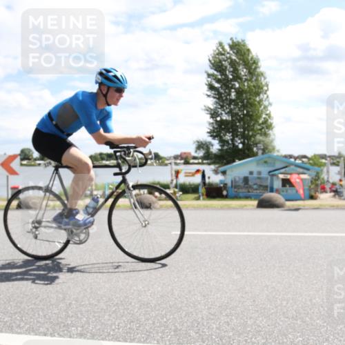 16.06.2024 - 26. Vierlanden-Triathlon Jannik Wohlers http://msf.ph/oto/6269717 16.06.2024 11:34:00 Radfahren 6, 8, 233, 326 meine-sportfotos.de