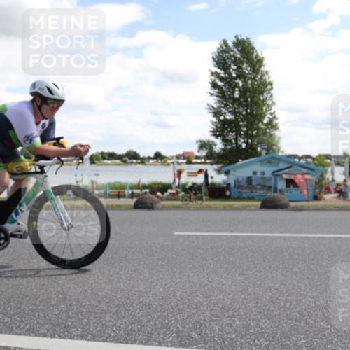 16.06.2024 - 26. Vierlanden-Triathlon Jannik Wohlers http://msf.ph/oto/6269729 16.06.2024 11:37:34 Radfahren 8, 206, 223, 265, 326, 333, 535 meine-sportfotos.de