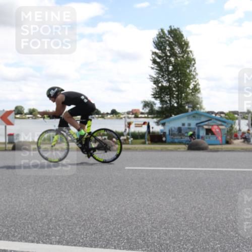 16.06.2024 - 26. Vierlanden-Triathlon Jannik Wohlers http://msf.ph/oto/6269730 16.06.2024 11:37:35 Radfahren 8, 193, 206, 223, 265, 273, 326, 333, 535 meine-sportfotos.de