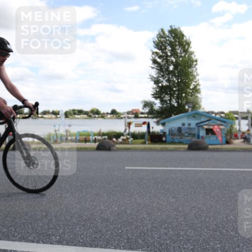 16.06.2024 - 26. Vierlanden-Triathlon Jannik Wohlers http://msf.ph/oto/6269745 16.06.2024 11:37:51 Radfahren 3, 230, 293 meine-sportfotos.de