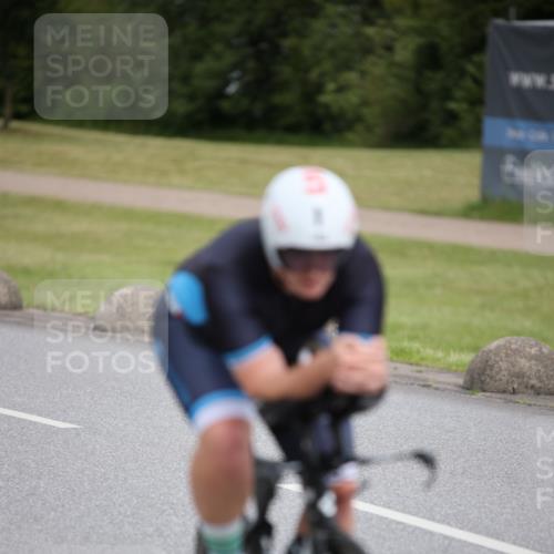 16.06.2024 - 26. Vierlanden-Triathlon Jannik Wohlers http://msf.ph/oto/6269784 16.06.2024 11:03:30 Radfahren 92, 165, 184 meine-sportfotos.de